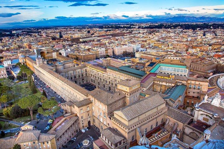 Tour privado nocturno: Museos Vaticanos y Capilla Sixtina con guía local Marco!