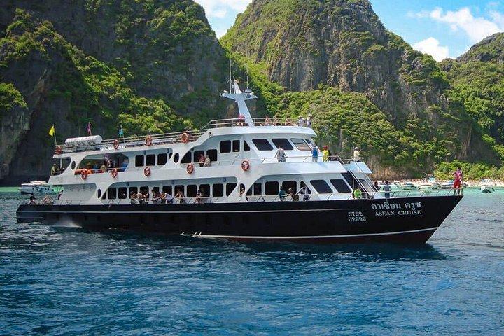 Ferry Transfer Between Phuket to Koh Phi Phi
