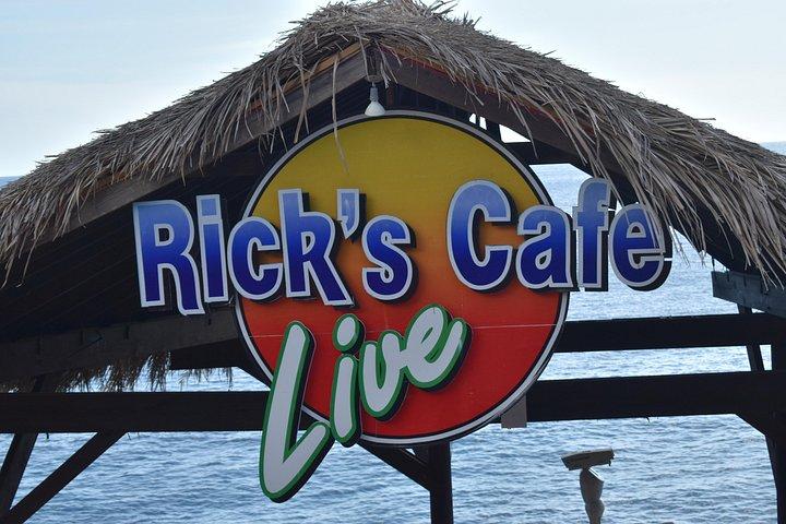 ファルマスからの入場料を含むセブン マイル ビーチ & リックス カフェへのネグリル日帰り旅行