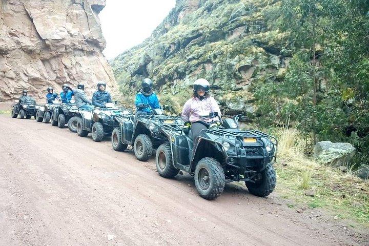 Fulddag Rainbow Mountain Adventure med ATV