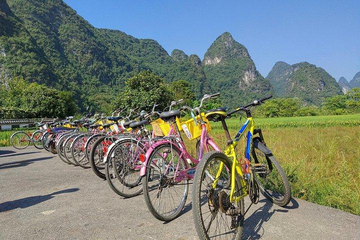 1 日ツアー : サイクリング、ラフティング、三姐劉屋外ウォーター シアター