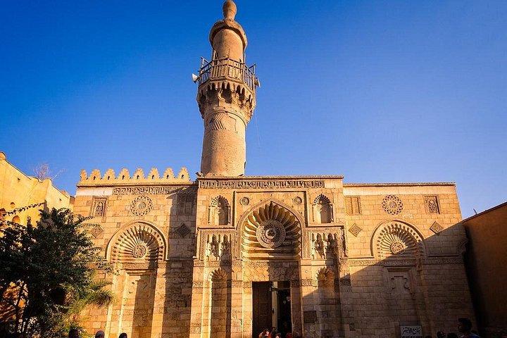 イスラムカイロ日帰りツアー：シタデル、歴史的モスク＆ハーン・エル・ハリーリ