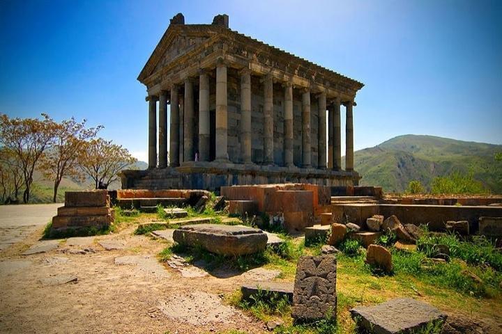 ガルニ異教の寺院、ゲハルト洞窟修道院、石の交響曲へのプライベートツアー
