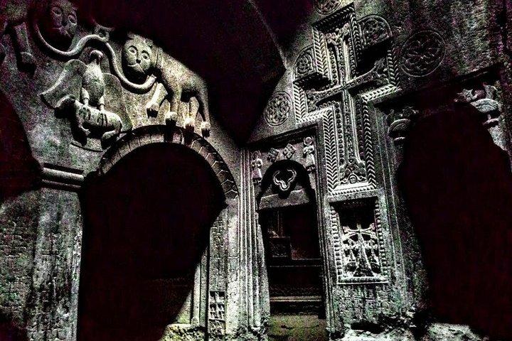 ガルニ異教の寺院、ゲハルト洞窟修道院、石の交響曲へのプライベートツアー