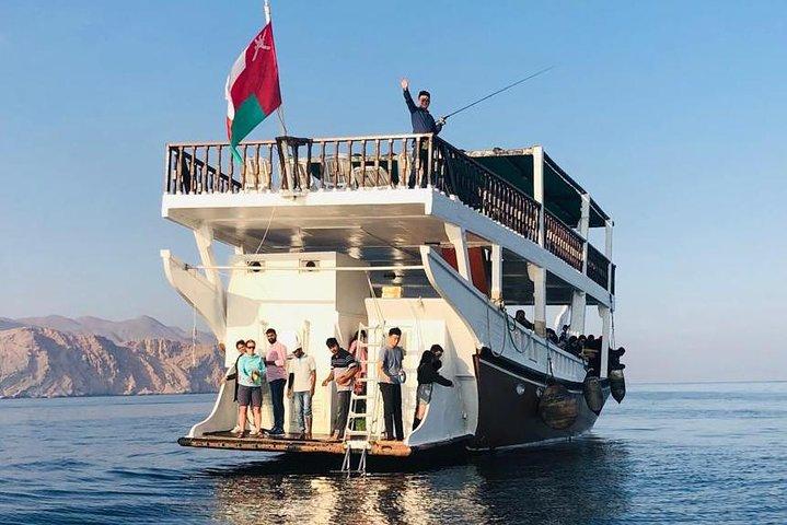 Musandam - safári marítimo de dia inteiro com almoço de Dubai