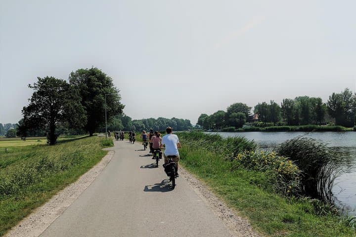 Countryside Bike Tour from Amsterdam: Cheese, Clogs & a Windmill