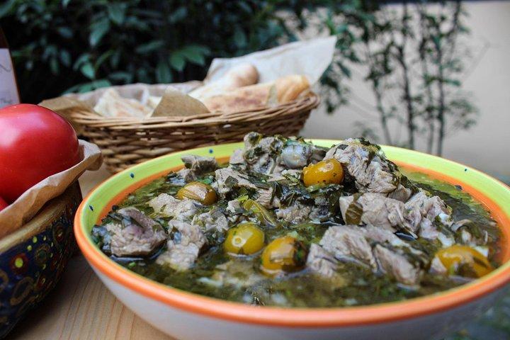 Private Traditional Georgian Meal in a Lovely Tbilisi Home with Transfers