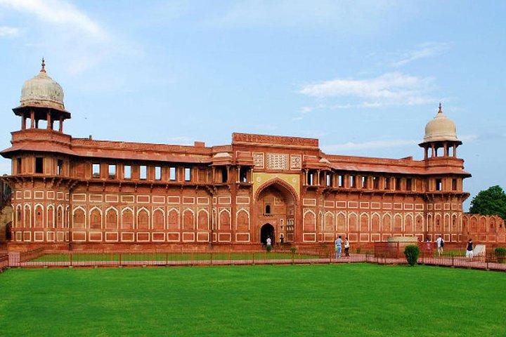 Private : Skip The Line Taj Mahal and Agra Fort Tour オールインクルーシブ