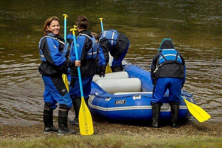 ウシュアイア：ティエラ デル フエゴ国立公園での 1 日トレッキングとカヌー