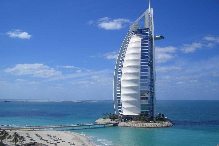 Personalisierte Besichtigungstour durch Dubai im 4x4-Privatfahrzeug