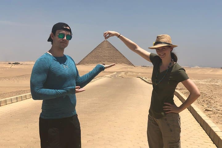 Private tour Giza Pyramids, Grand Egyptian Museum & Local Lunch