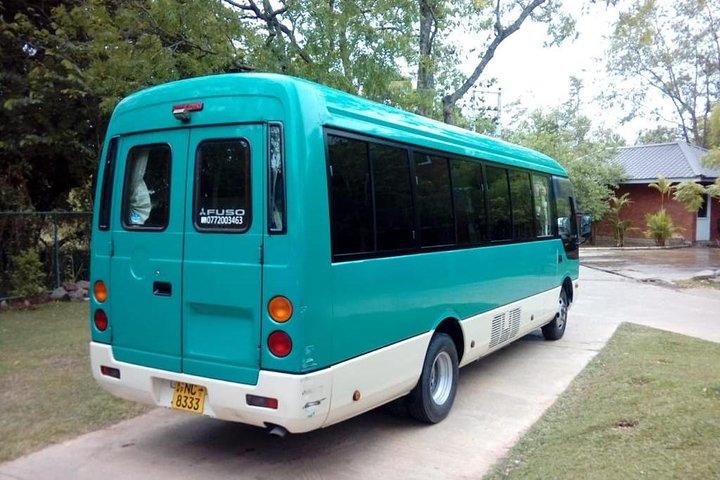 Stadttransfer von Colombo nach Habarana, Dambulla oder Sigiriya