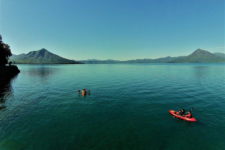 Japans nr. 1 vandkvalitet National Shikotsu-søen, Hokkaidos første landings klare kajak-turbesvær (niveau)
