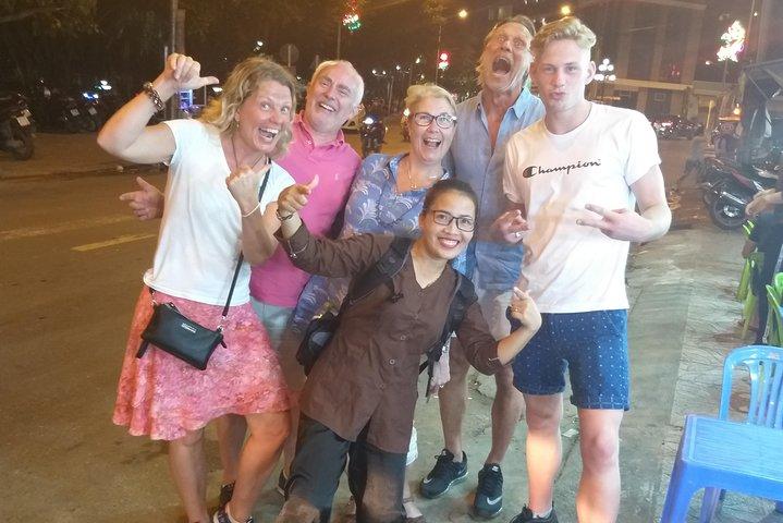 Excursão gastronômica em Phu Quoc Street à noite