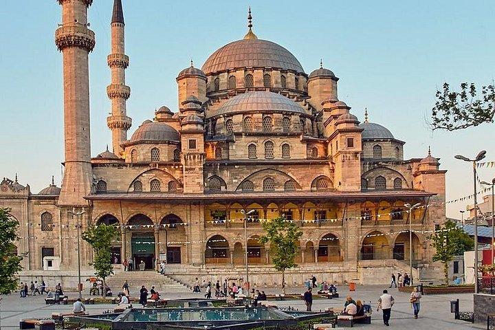 Private 8 hours Walking Tour Istanbul with Public Transportation