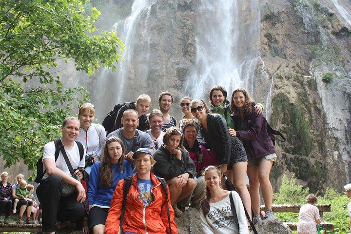 Plitvicer Seen Gruppentour ab Split oder Trogir (Eintrittskarte inbegriffen)