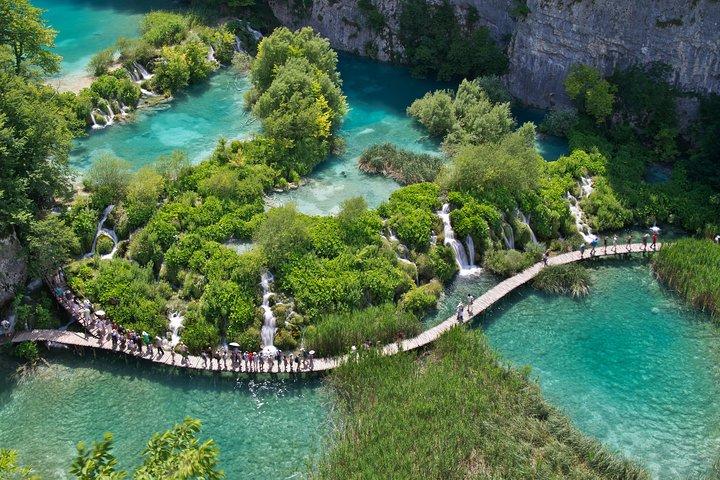 Plitvicer Seen Gruppentour ab Split oder Trogir (Eintrittskarte inbegriffen)