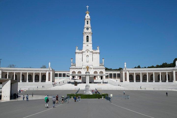 Private Transfer From / To Lisbon Airport x Fatima