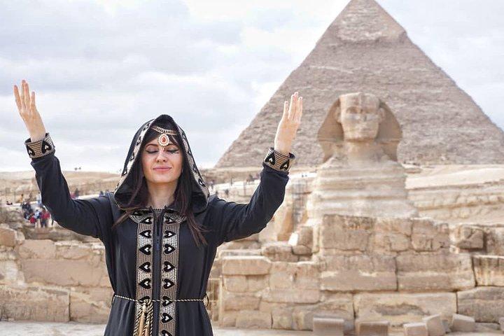 Half Day tour to Visit Giza Pyramids and Sphinx Strat from Cairo Airport
