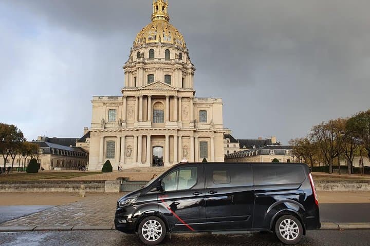 Private Paris Landmarks & Hidden Gems Tour