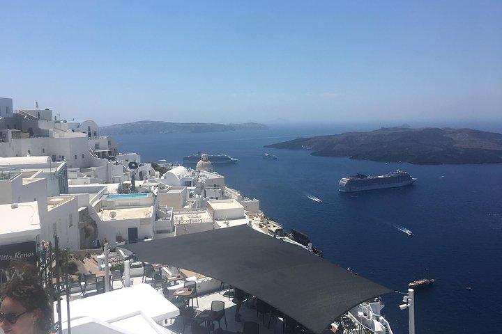 Tour turístico privado personalizado de 5 horas en Santorini