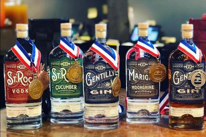 Tour e degustazione di sette tre distillazioni