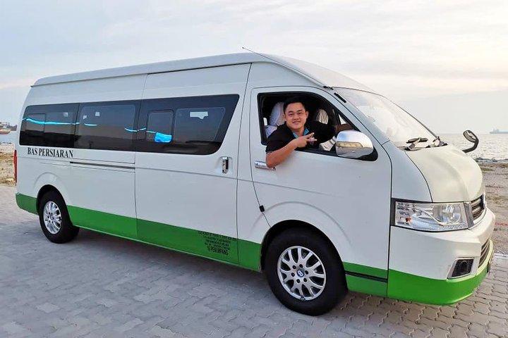 Chauffeur: Malacca naar Genting Highlands Transfer [Van]