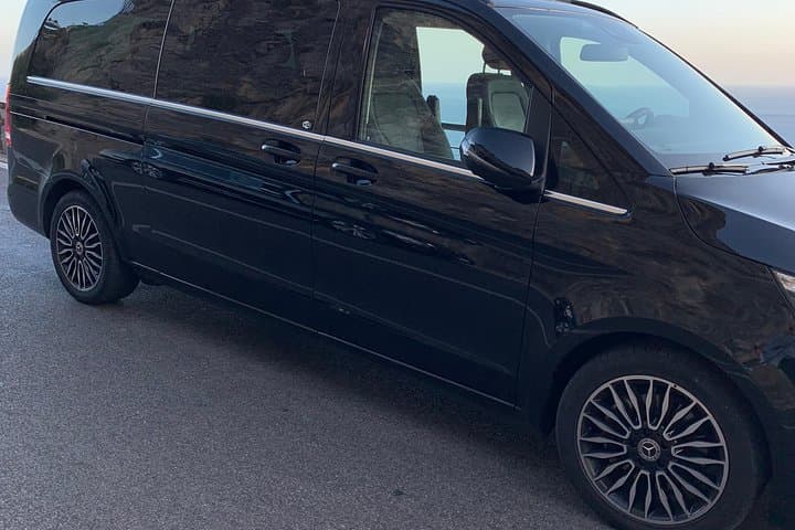 Deluxe private transfer NAPLES Train Station to SORRENTO or vv