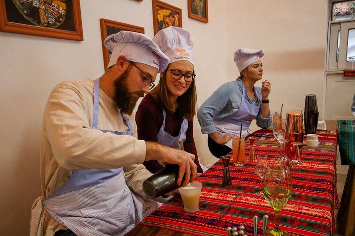 Bilingual Cooking Class with Pisco Cocktail in Cusco