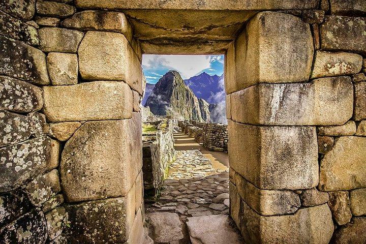Valle Sagrado + Machu Picchu med tog (2 dage)