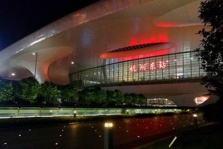 杭州ダウンタウンから杭州東駅への送迎