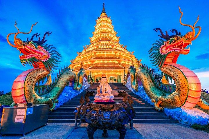 Excursão a pé no mercado gastronômico e noturno de Chiang Rai com anfitrião local