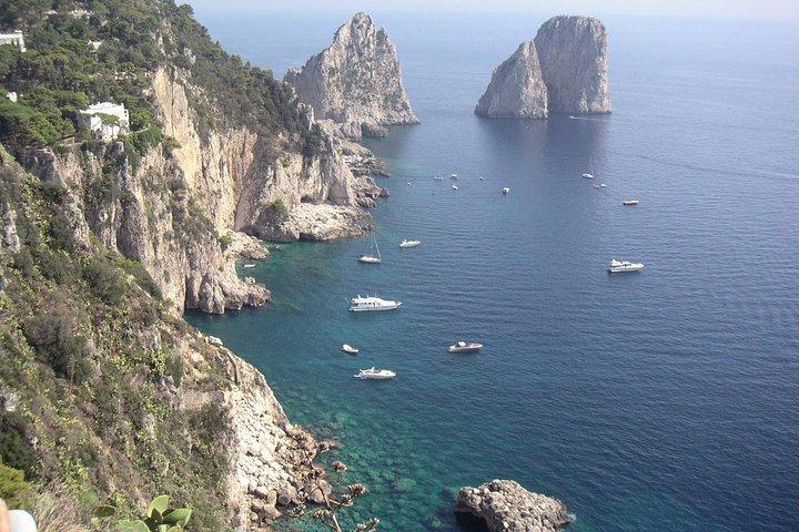 ソレント発シェアカプリ&アナカプリ全日ツアー
