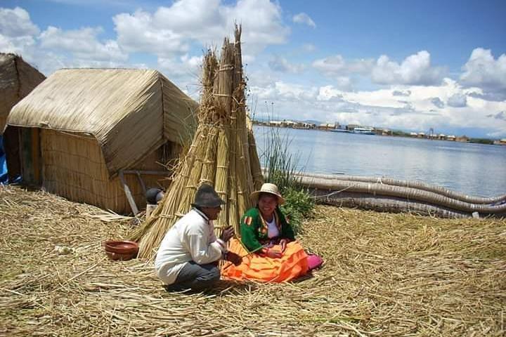 Drijvend eiland van de Uros