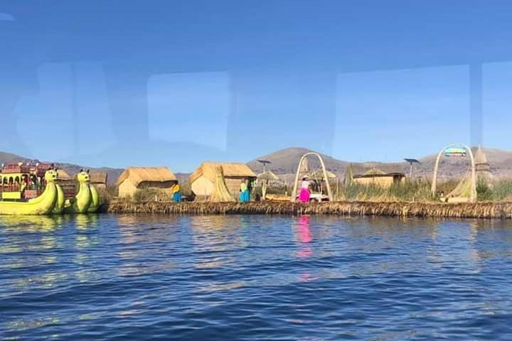 Drijvend eiland van de Uros