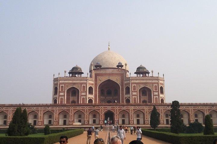 Tour de día completo de Delhi con guía y entradas