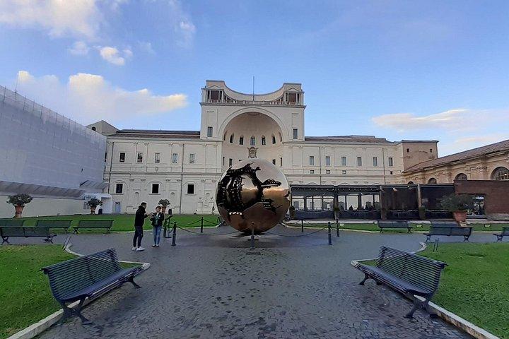 Early-Bird VIP Tour : Vatican Museums , Sistine Chapel & Basilica