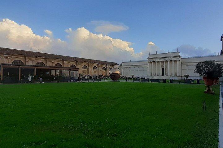 Early-Bird VIP Tour : Vatican Museums , Sistine Chapel & Basilica