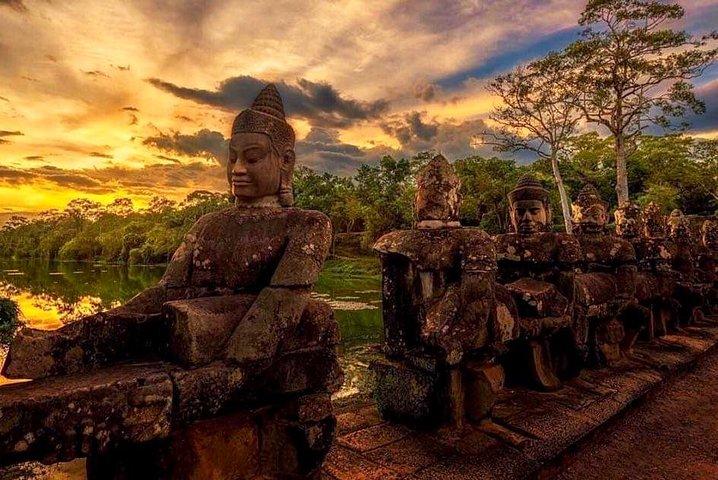 Explore Angkor Wat and Magical Temple VIP Private Tour