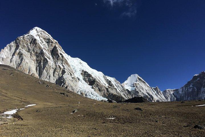 Caminhada no acampamento base do Everest