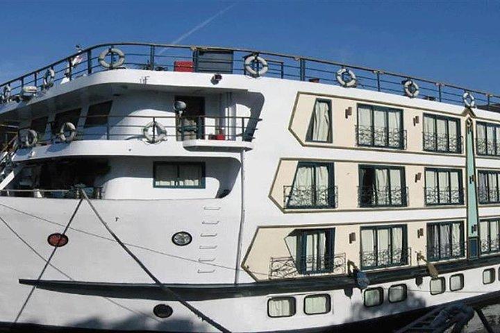 Nile Cruise Standard 5 days 4 nights from Luxor to Aswan