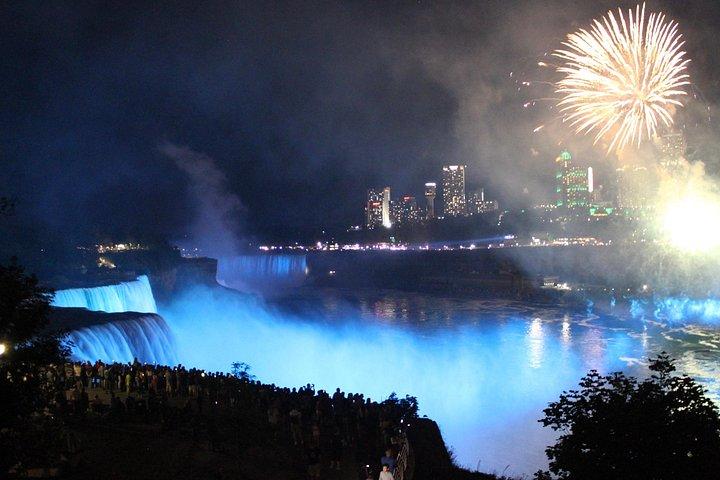 Dag- & nachttour naar Niagara Falls vanuit NYC