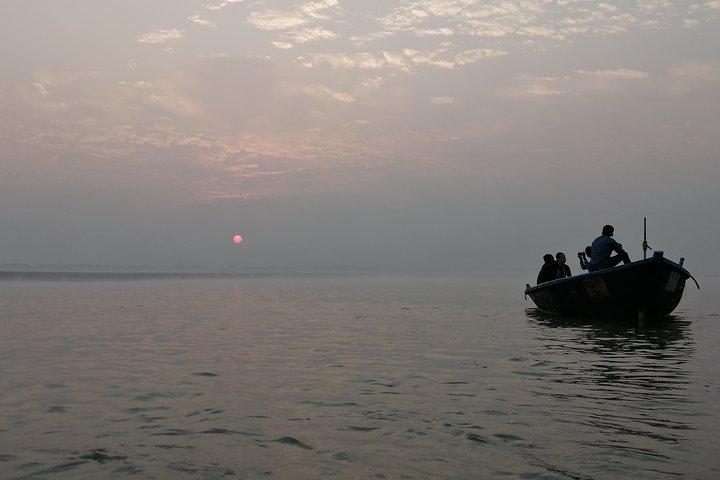 Ganga Sunrise Bootstour