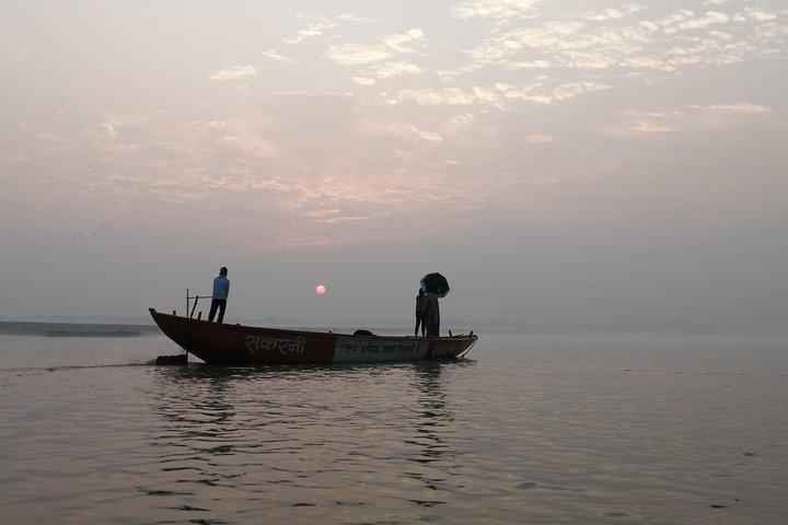 Ganga Sunrise Bootstour