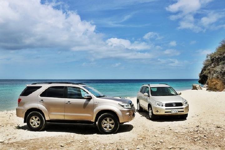 Curacao Private Beach Hopping / Snorkling Tour