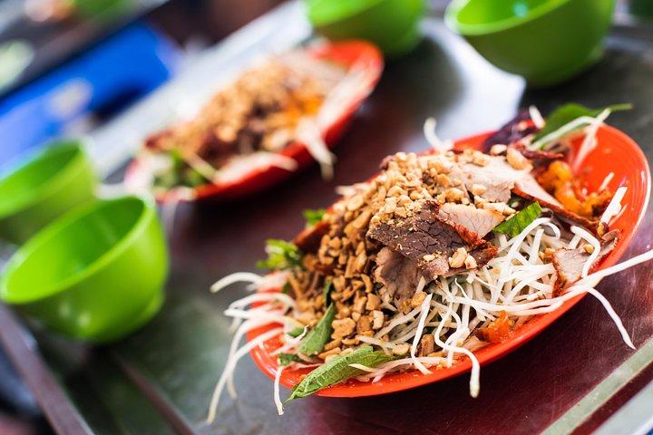 8種類のストリートフードを味わう