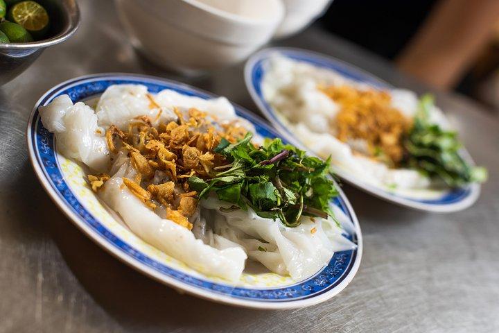 正午に8種類のハノイストリートフードを試食