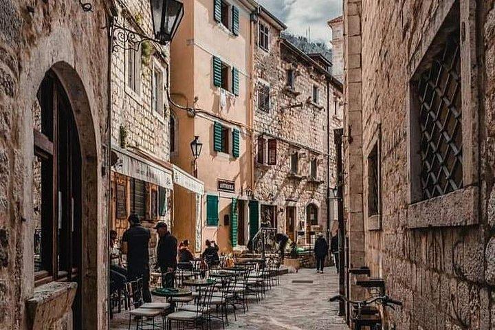 Tour a piedi per piccoli gruppi della città vecchia di Kotor