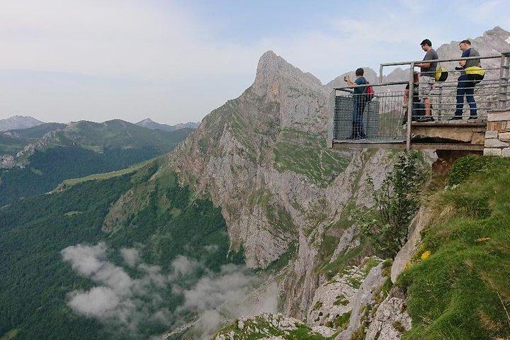 Picos de Europa e passeio guiado por Potes a partir de Santander-pequenos grupos