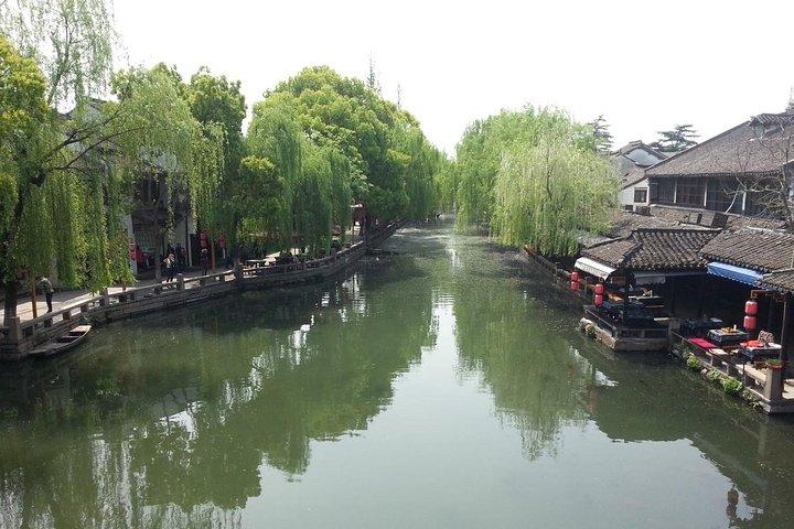 Excursão privada de um dia em Suzhou para Zhouzhuang Water Town e Panmen Garden